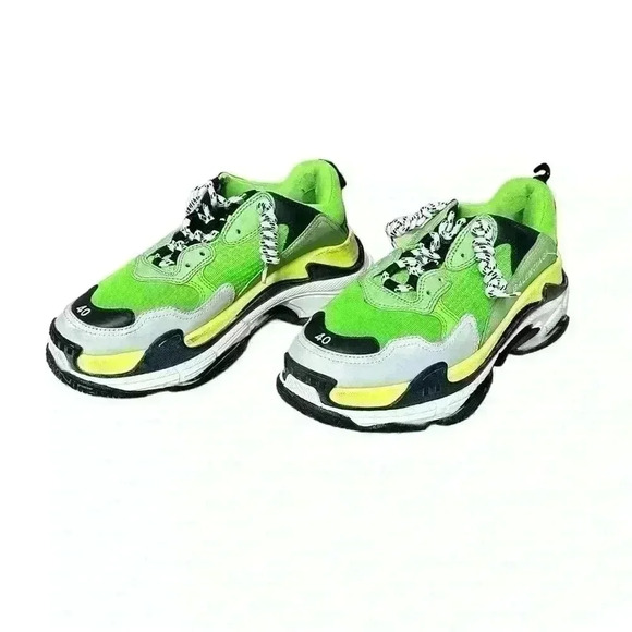 Balenciaga Triple S Low Top Chunky  Sneakers By Demna Gvasalia - Picture 1 of 11
